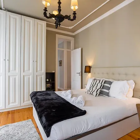 Bright Tailor Made By The Castle Apartman