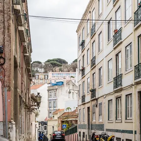 Bright Tailor Made By The Castle شقة